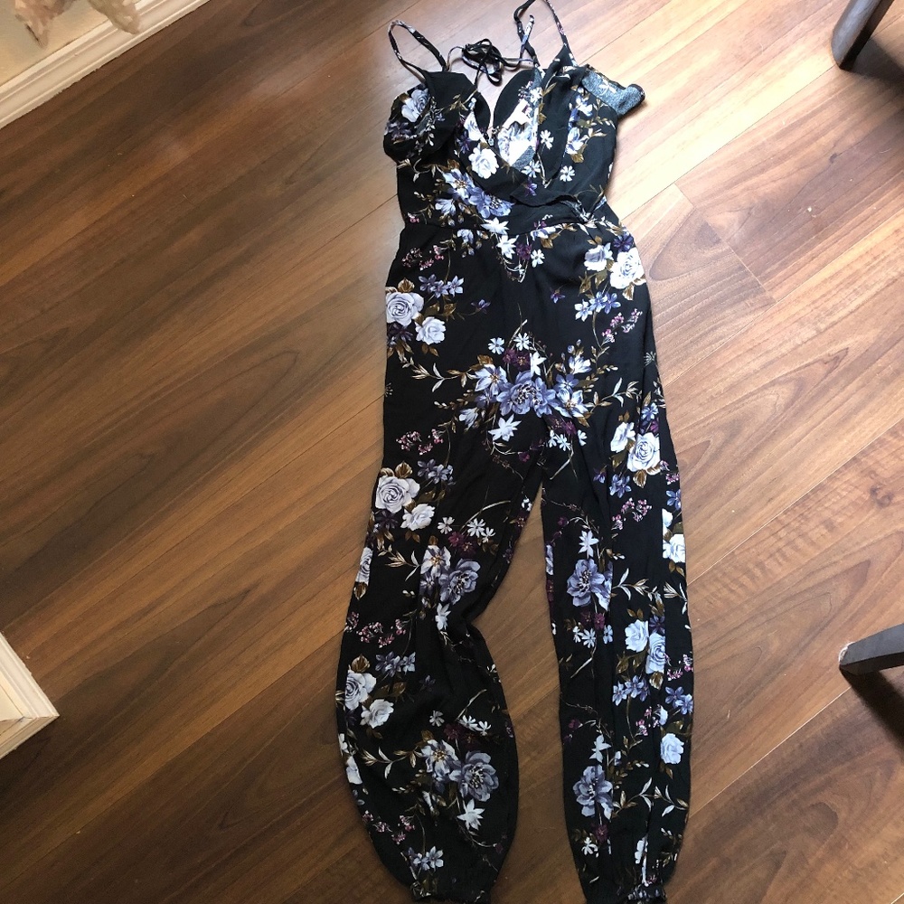 American Eagle Outfitters Black floral Jumpsuit